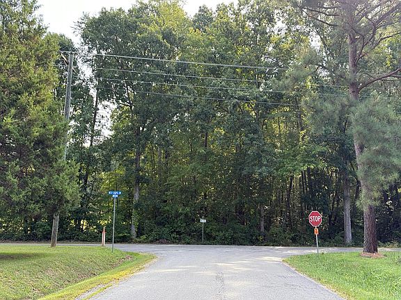 5th image of 23 Robertson Town Rd