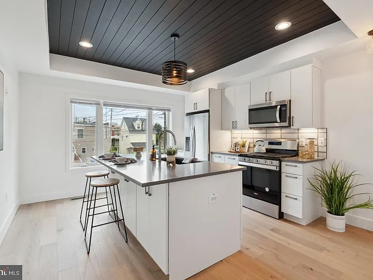 1207 Dellwood Ave — Photo 11