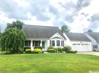 15 Ventura Cir, Fredonia, NY
