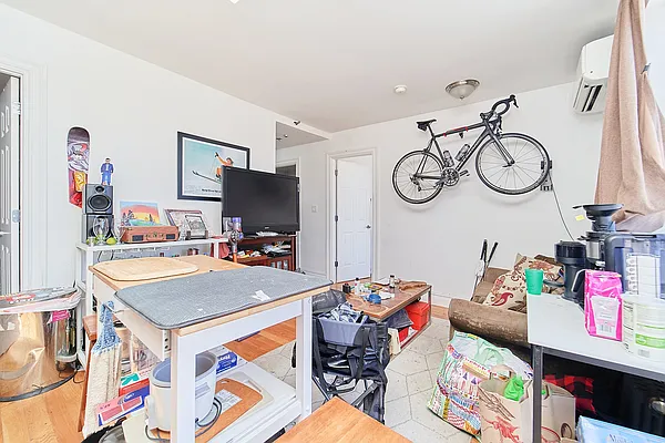 Rented by Living New York | media 14