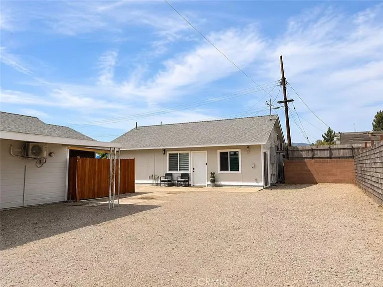 559 E Juanita Ave #B — Photo 10
