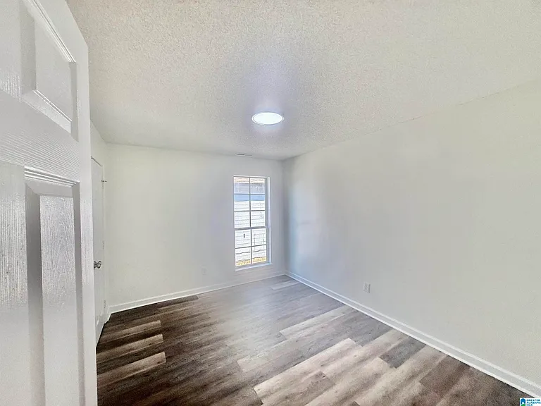 1408 Avenue D — Photo 6