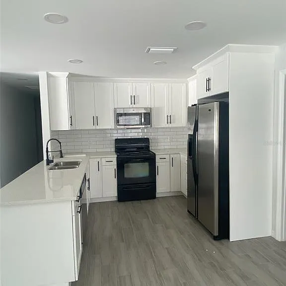 5008 Parade St — Photo 3