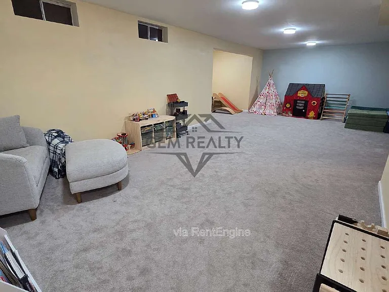 54 Dawson Dr — Photo 20