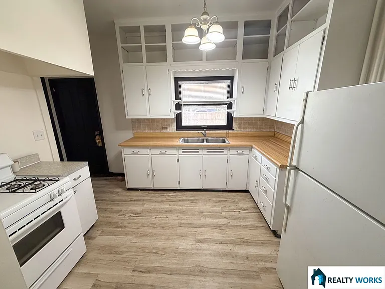 1619-1623 D Street — Photo 3
