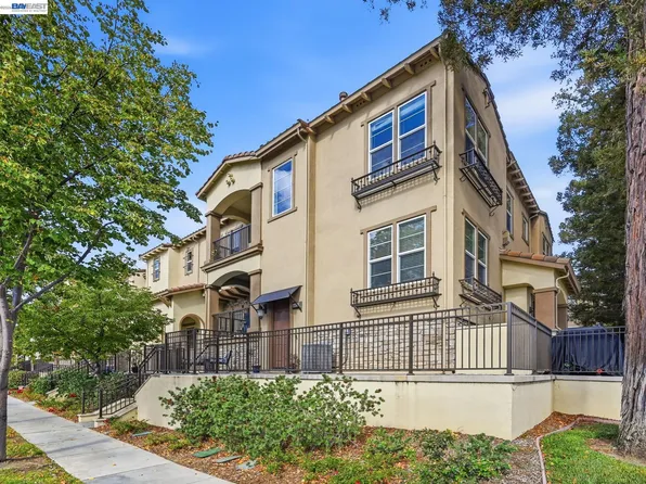 4822 Portola Redwood Ln, San Jose, CA 95124