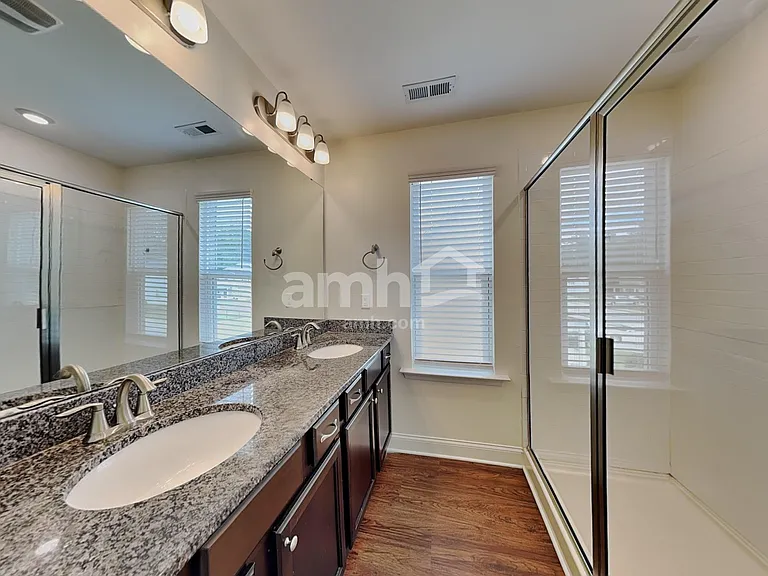112 Pullen Dr — Photo 11