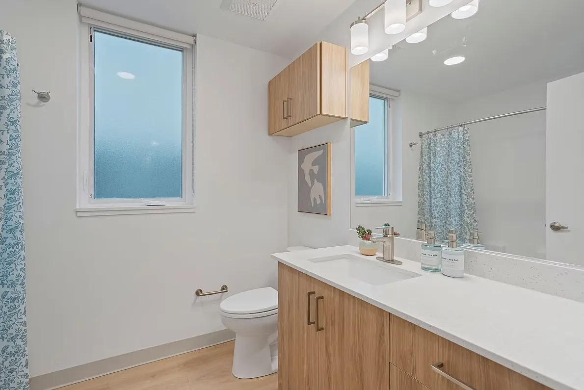 Gussie Belle Commons — Photo 3