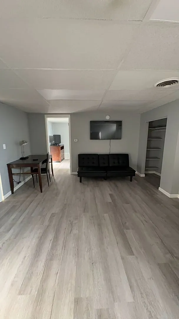 1201 Apt K — Photo 2
