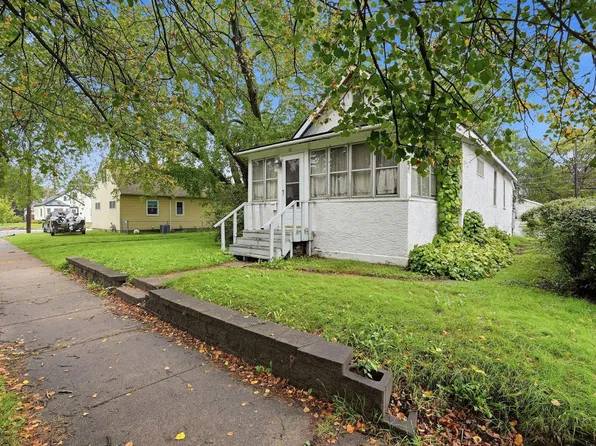 111 14th Ave S, South Saint Paul, MN 55075