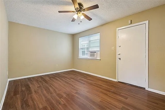 523 Wagner St — Photo 3