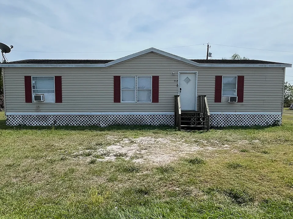712 Arkansas Ave