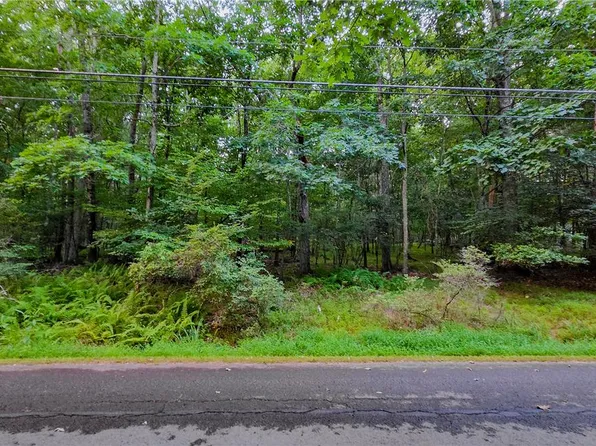 Club House Dr #685, Hawley, PA 18428