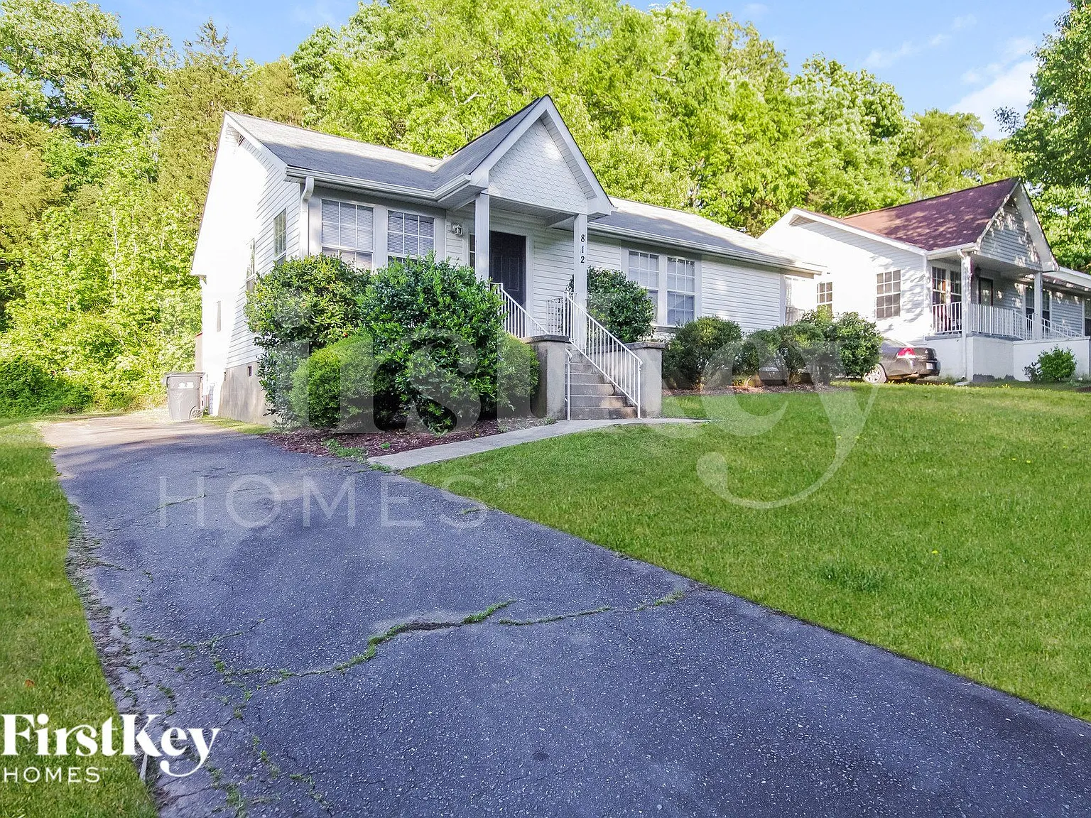 3 bed, 2.0 bath, 1272 sqft, $1,860 — Photo 2