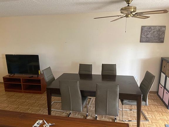 Dining table with 6 chairs