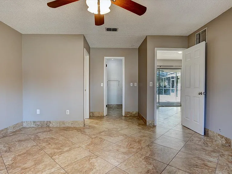 7946 Glen Abbey Cir — Photo 18