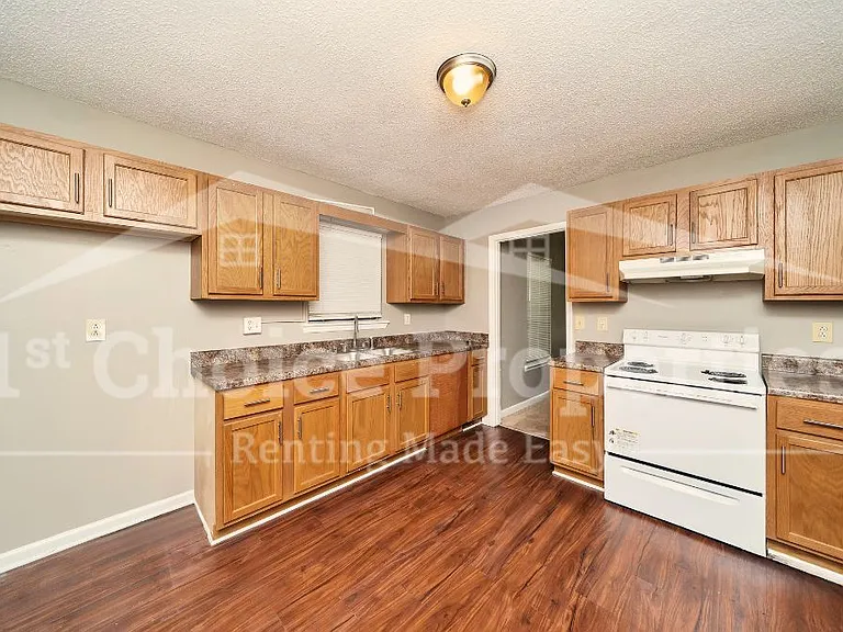 725 Carson Rd — Photo 6
