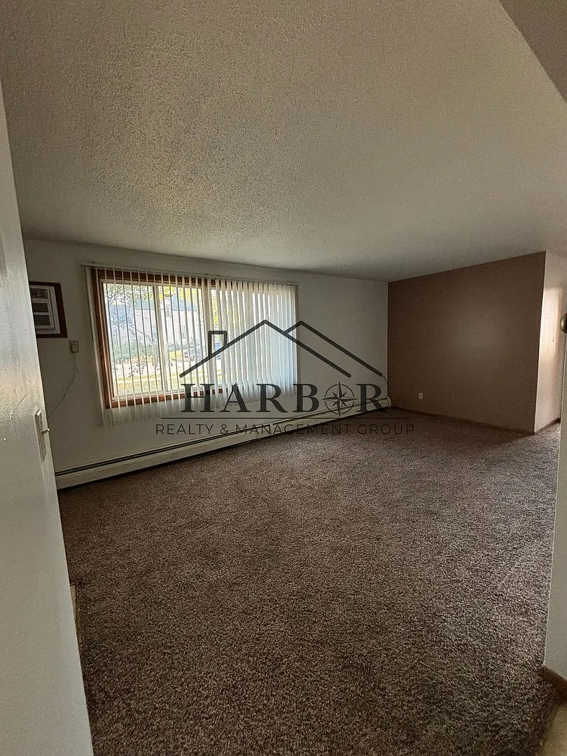 110 2nd Ave NE - 103 Hayfield, MN 55940 — Photo 2