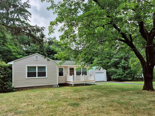 9 Howell Rd, Sudbury, MA 01776