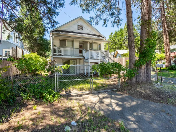 6011 Snow St, Dunsmuir, CA 96025