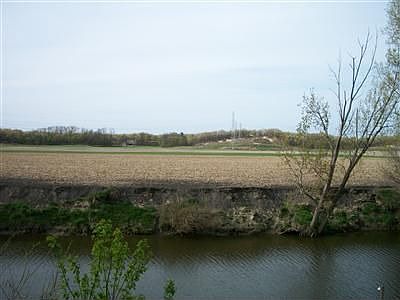 4th image of 5640 Marine Dr