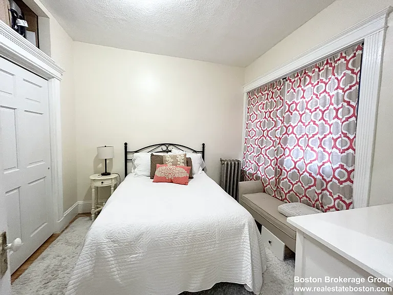 39 Hemenway St #2 — Photo 6