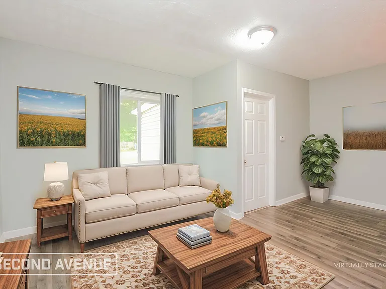 3636 N Dearborn St — Photo 3