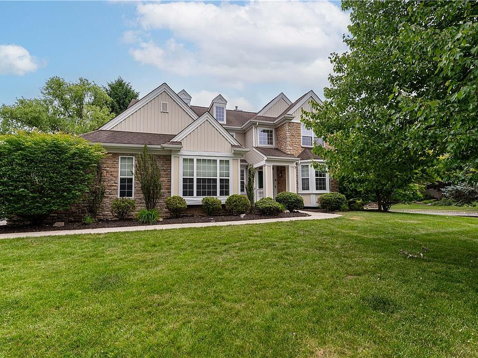 1st image of 780 Ramblewood Dr