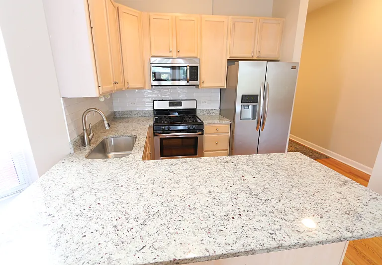 3144 S Prairie Ave #3S — Photo 12