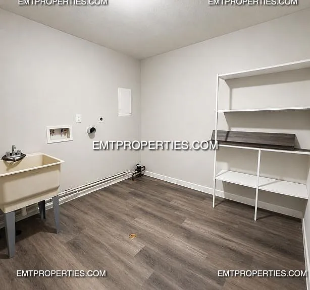 3024 Meister Rd — Photo 4