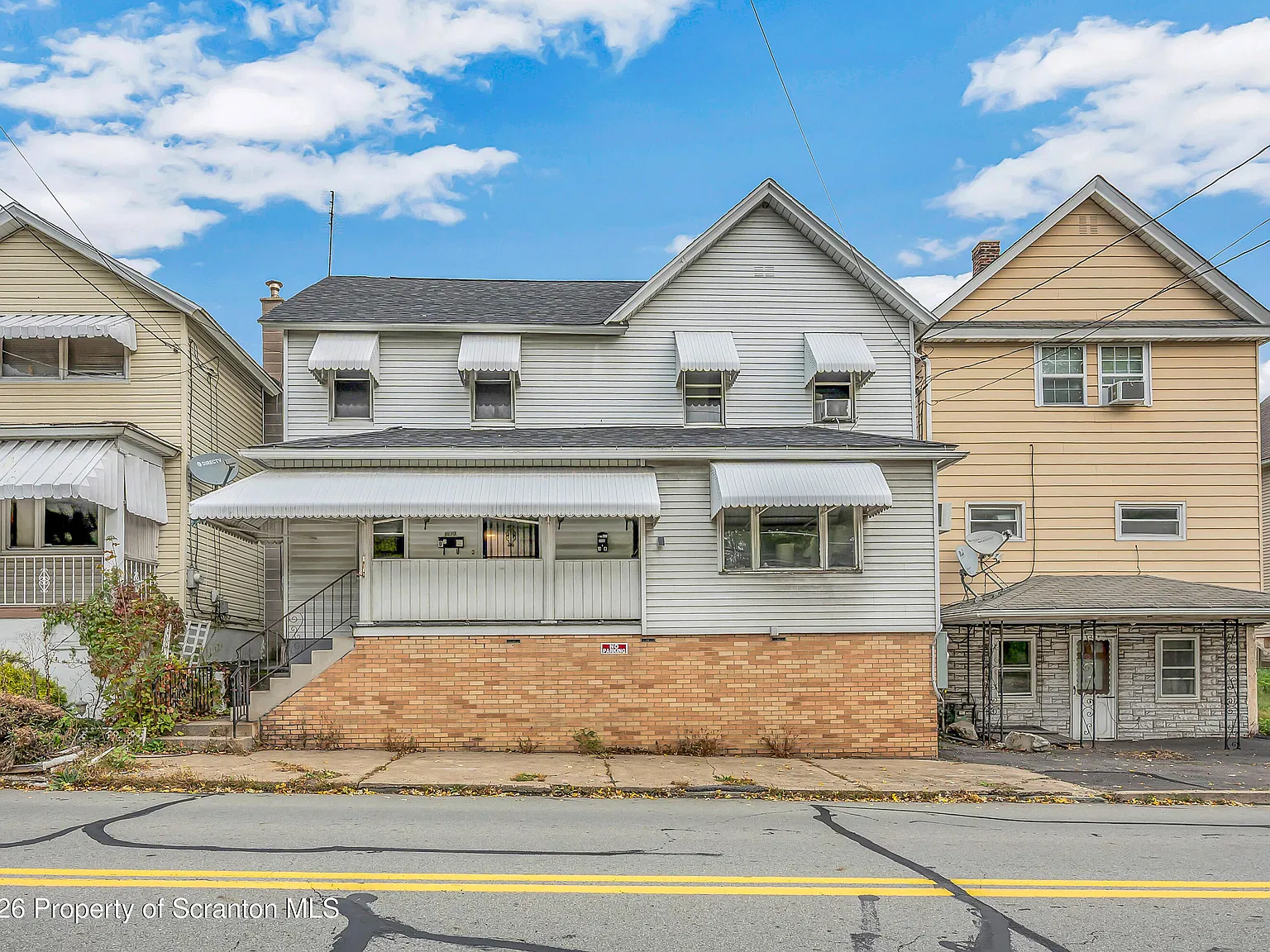 3 bed, 1.0 bath, 850 sqft, $1,150 — Photo 1