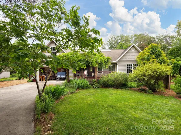 224 Old Haw Creek Rd, Asheville, NC 28805