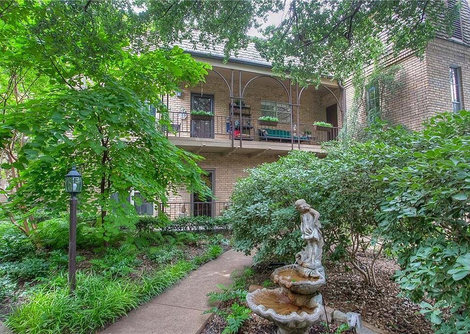 1st image of 4312 Bellaire Dr S APT 212