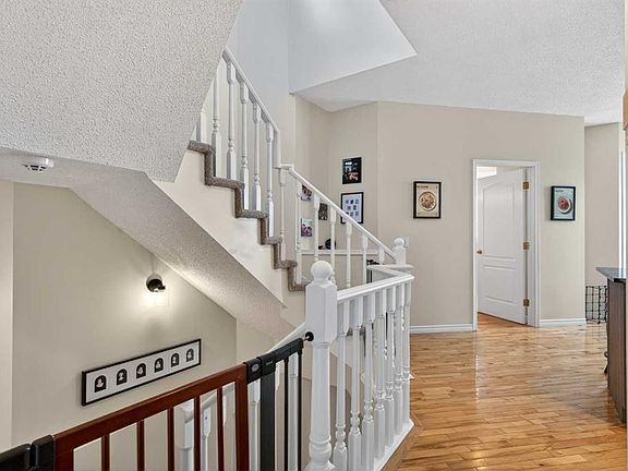 5th image of 42 Hamptons Line NW