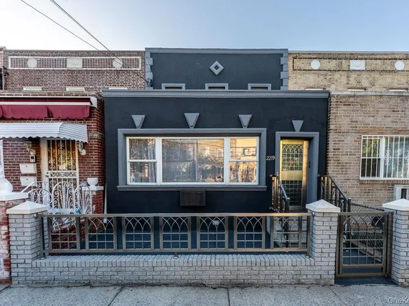 2219 28th Street, Astoria, NY 11105