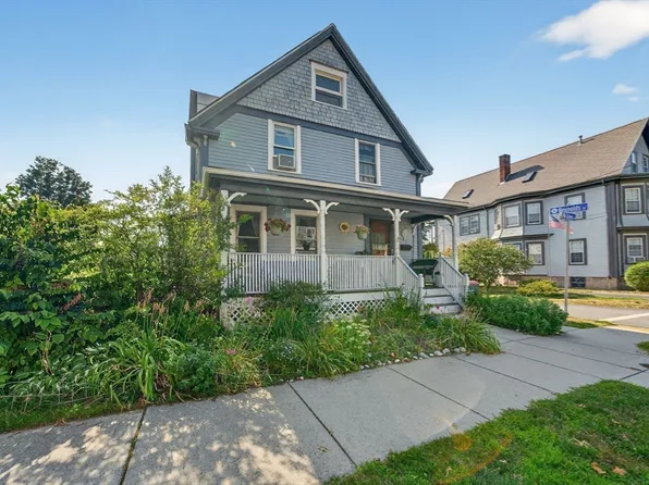 32 Green St, Fairhaven, MA 02719