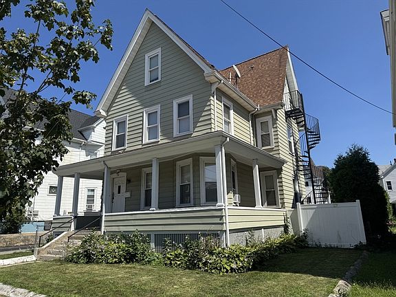 2nd image of 95 Waverly St
