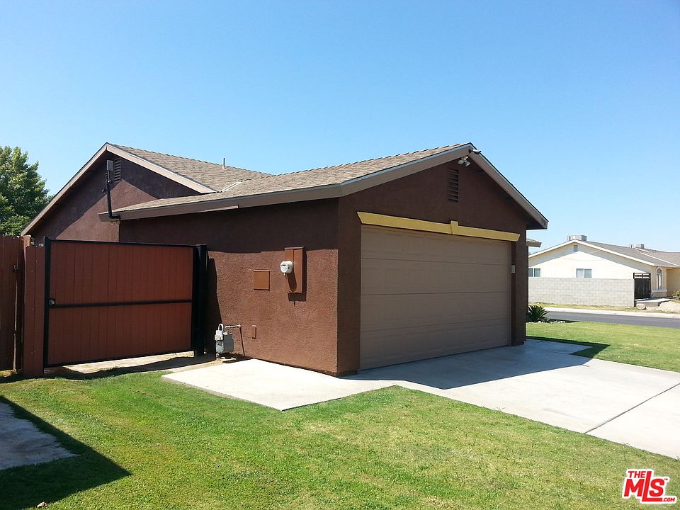 2nd image of 1325 Hadar Rd