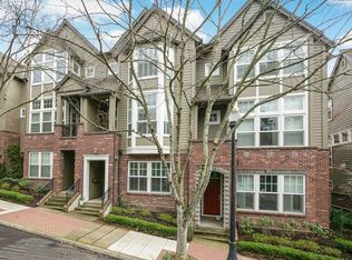 353 3rd St, Lake Oswego, OR 97034