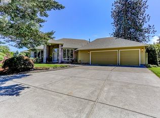 15474 S Sky Ranch Ln, Oregon City, OR 97045