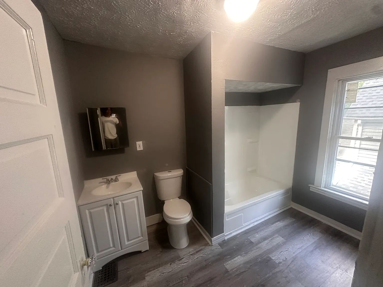 5 bed, 1674 sqft, $1,800 — Photo 4