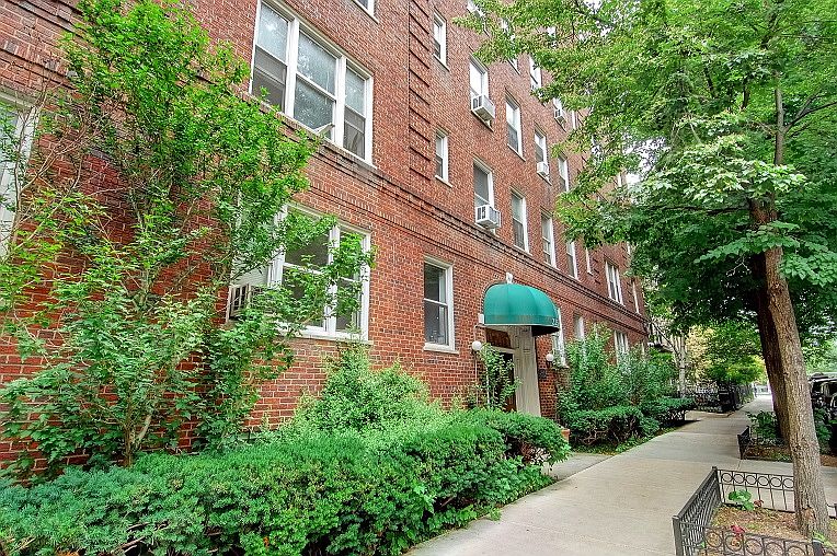 1st image of 225 Park Pl APT 3G