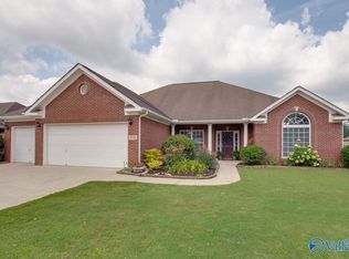 7014 Freedom Park Cir SE, Owens Cross Roads, AL 35763
