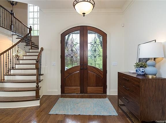 2nd image of 913 Arborfield Dr