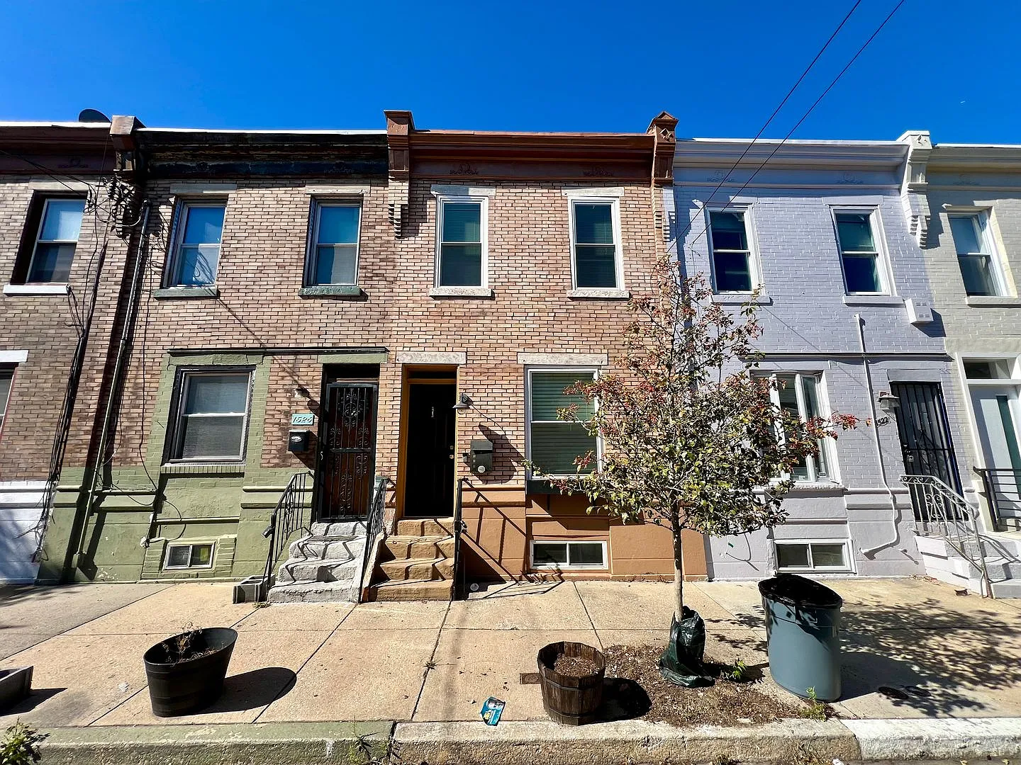 Stunning 3-Bedroom Townhome with Finished Basement in Point Breeze! Available mid-October! — Photo 1