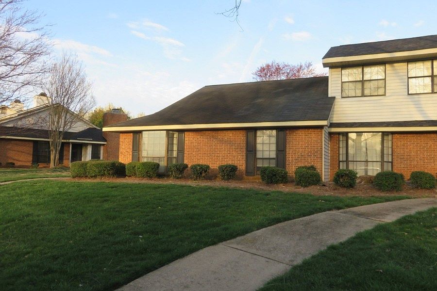 2nd image of 46 Forest Lake Dr