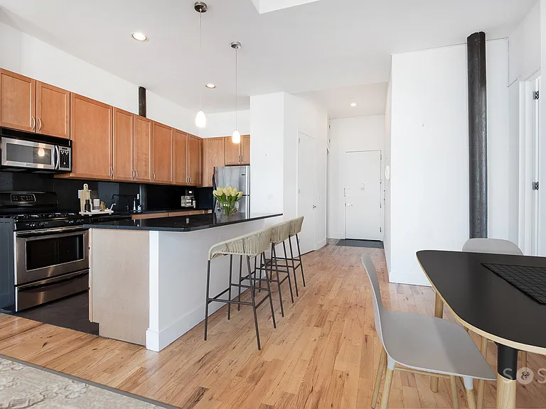 500 Driggs Ave #407 — Photo 3