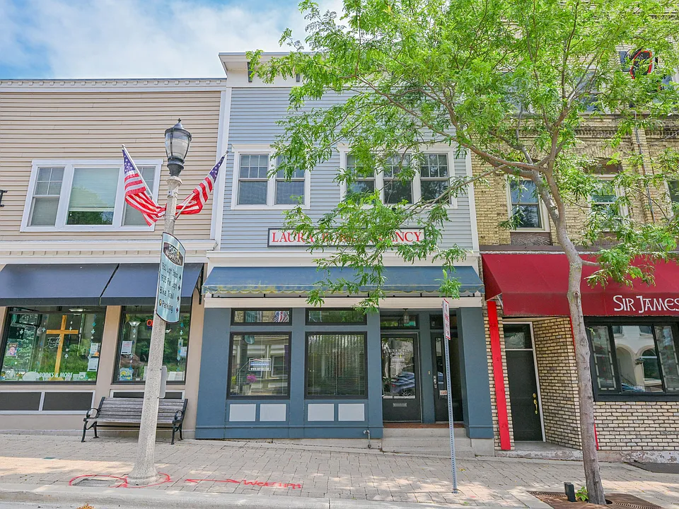 320 N Franklin St #2
