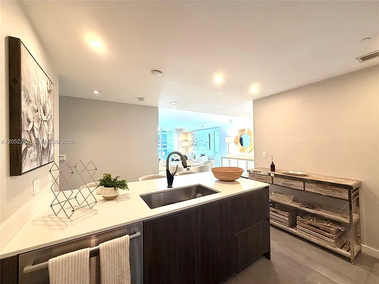 488 NE 18th St #3210 — Photo 9