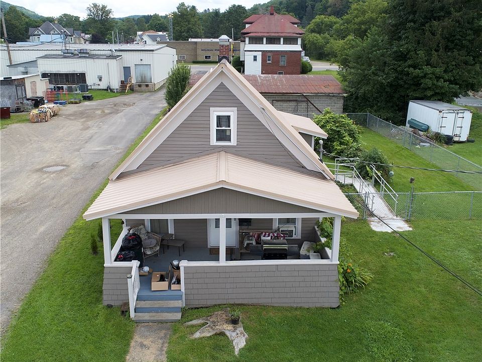 1st image of 170 1st St